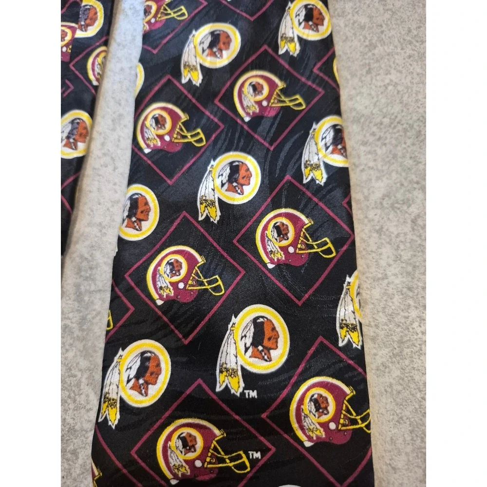 Vintage Washington Redskins Tie RM Sport NFL Football Burgundy Gold Black‎